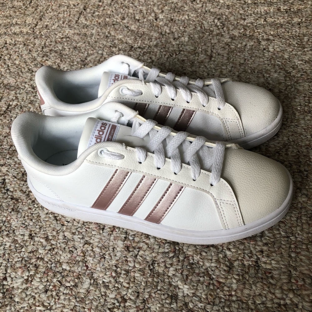 Rose Gold Adidas Cloudfoam shoes, Women’s size 7